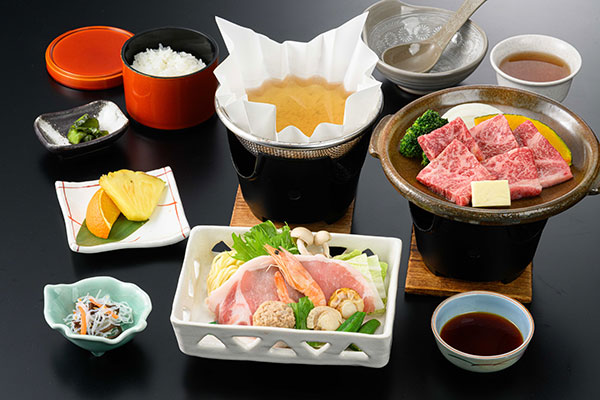 国産牛鉄板焼きと海鮮鍋御膳