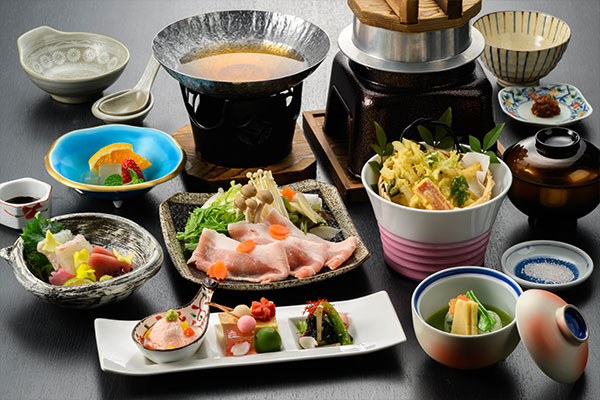 釜飯付き かがりやの昼膳