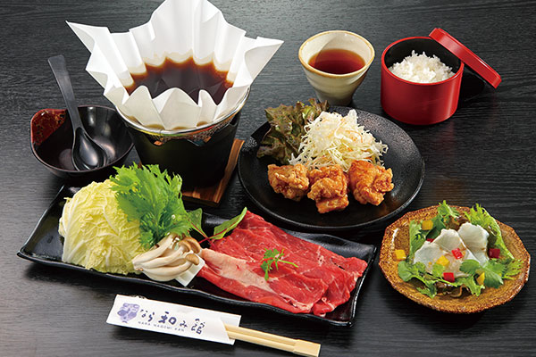 牛すき焼きと唐揚げ御膳