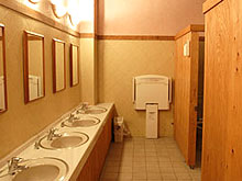 女性用トイレ（1・2階）