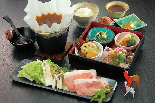 秋の特別メニュー　秋の大和膳 1,650円（税込）