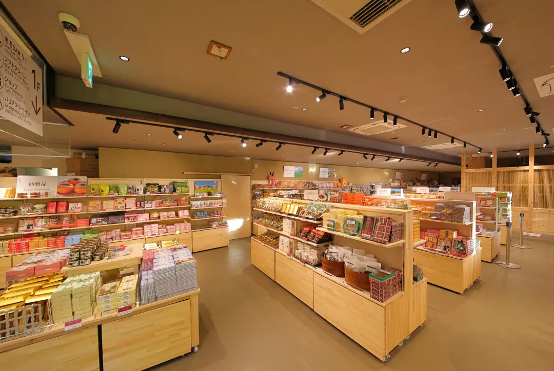 リニューアルしたおみやげ売り場