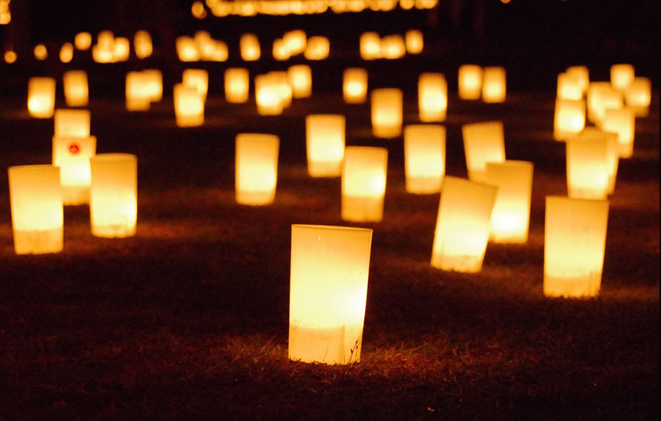 【奈良】2万本以上のろうそくがやさしく灯る　燈花会